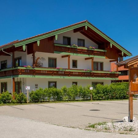 Aparthotel Chiemgaufuchs - Chiemgaukarte Neu Ab Mai 2025! Inzell Exterior photo